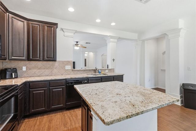 2513 Las Brisas St, Corpus Christi, TX 78414