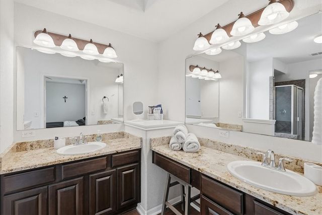 2513 Las Brisas St, Corpus Christi, TX 78414