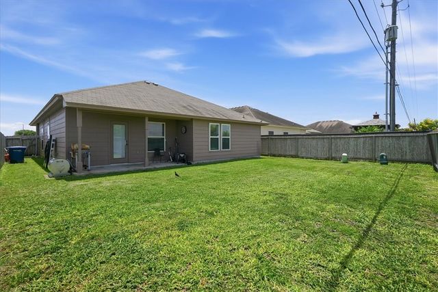 2513 Las Brisas St, Corpus Christi, TX 78414