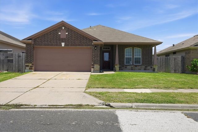2513 Las Brisas St, Corpus Christi, TX 78414