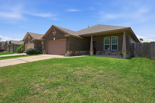 2513 Las Brisas St, Corpus Christi, TX 78414