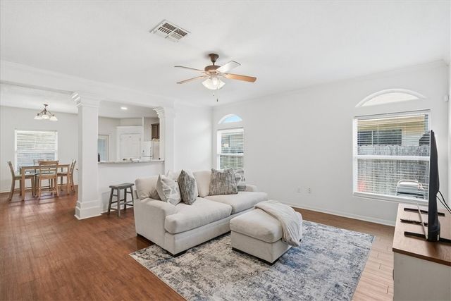 2513 Las Brisas St, Corpus Christi, TX 78414