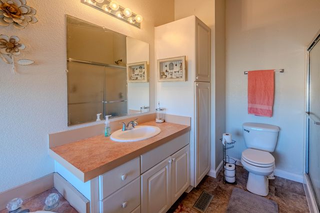 108 Riley Road, Estancia, NM 87016