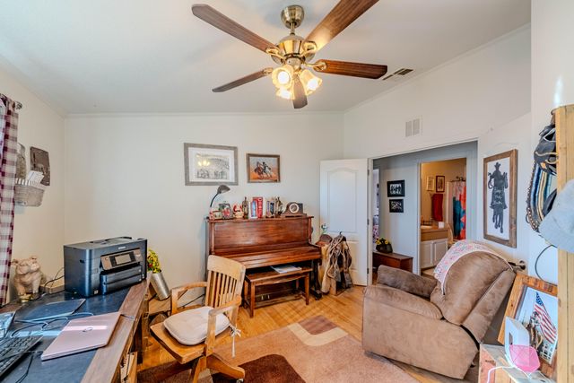 108 Riley Road, Estancia, NM 87016