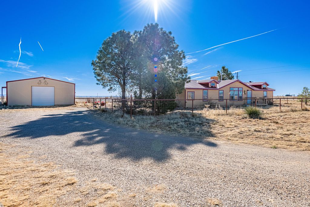 108 Riley Road, Estancia, NM 87016