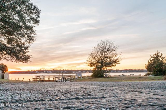 3165 Island Drive SE, Bolivia, NC 28422