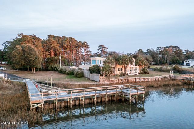 3165 Island Drive SE, Bolivia, NC 28422