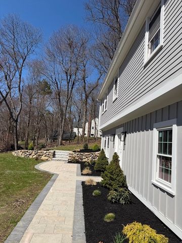 4 Enon Road, Wenham, MA 01984