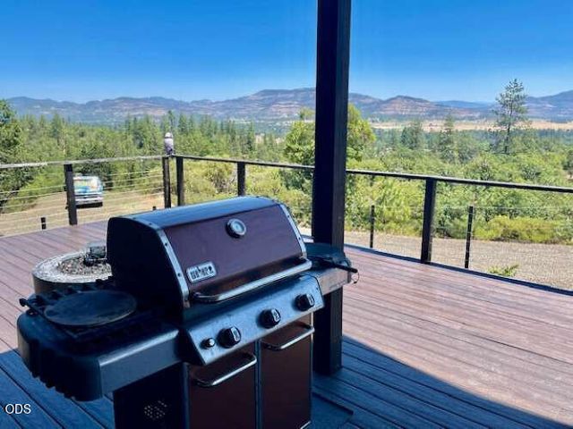 693 Ironwood Drive, Eagle Point, OR 97524