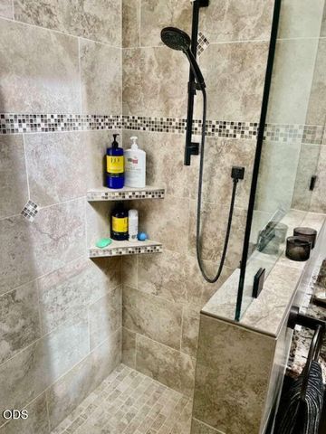 693 Ironwood Drive, Eagle Point, OR 97524
