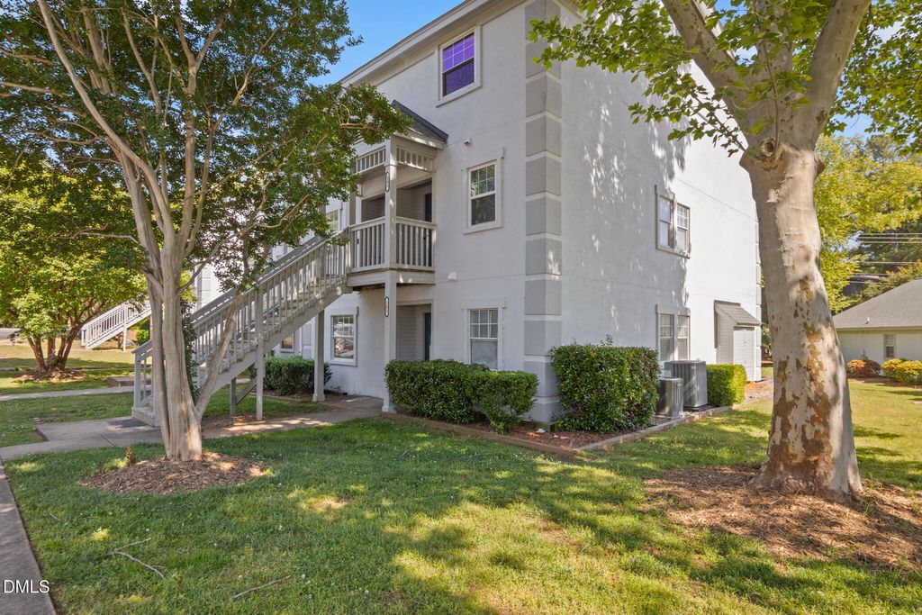 2500 Avent Ferry Road 201, Raleigh, NC 27606