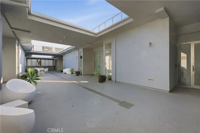 433 Pine Avenue 201, Long Beach, CA 90802