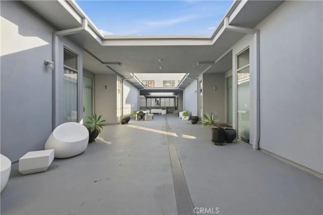 433 Pine Avenue 201, Long Beach, CA 90802