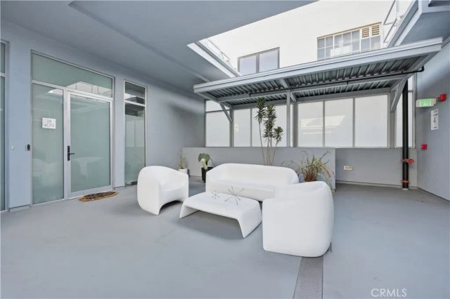 433 Pine Avenue 201, Long Beach, CA 90802