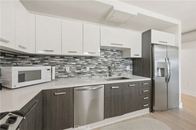 433 Pine Avenue 201, Long Beach, CA 90802