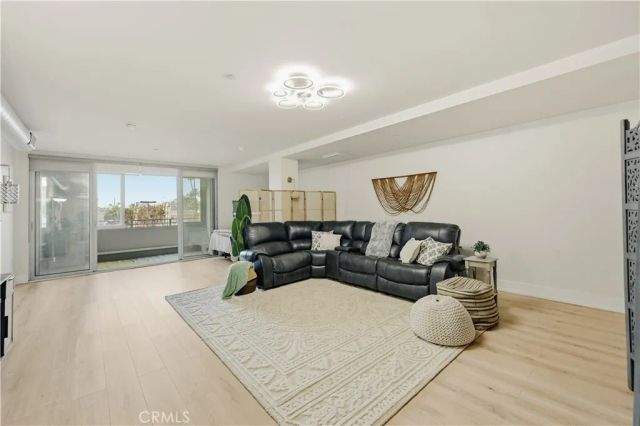 433 Pine Avenue 201, Long Beach, CA 90802