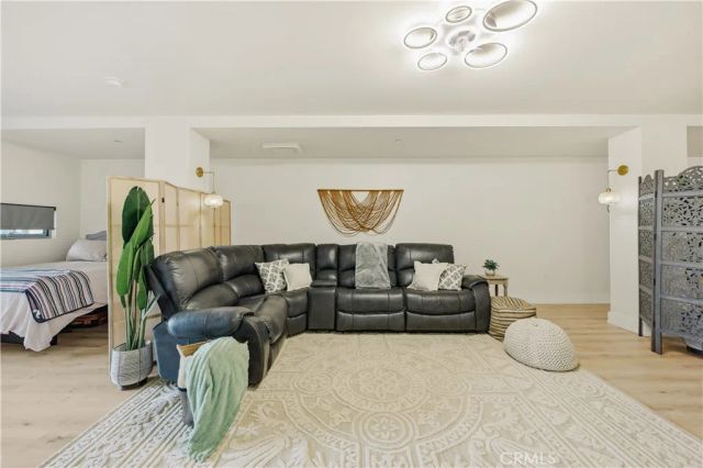 433 Pine Avenue 201, Long Beach, CA 90802