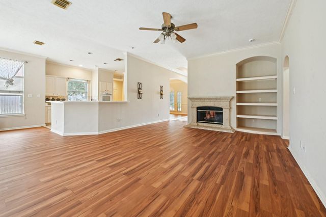 3114 Autumn Court, Pearland, TX 77584