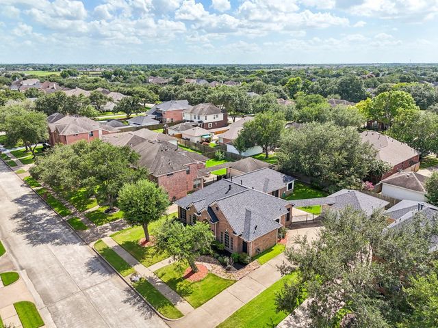 3114 Autumn Court, Pearland, TX 77584