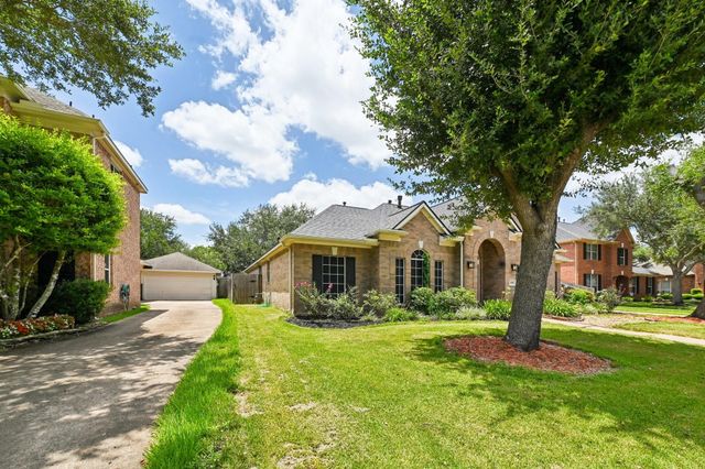 3114 Autumn Court, Pearland, TX 77584