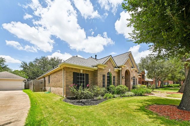 3114 Autumn Court, Pearland, TX 77584