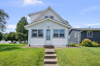 2421 34th Street, Moline, IL 61265