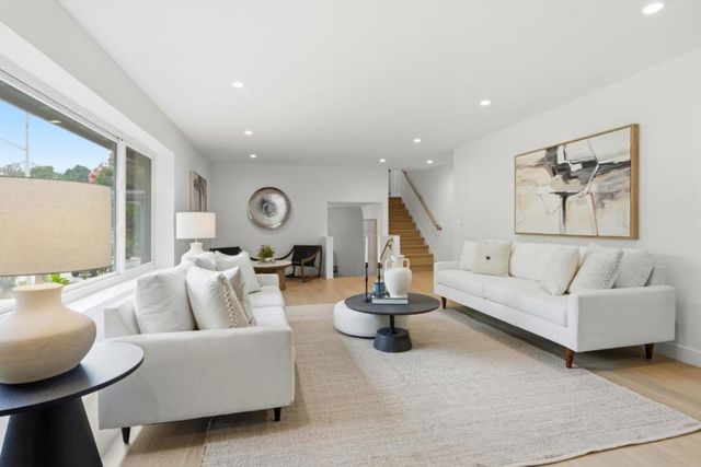2740 Comstock Circle, Belmont, CA 94002