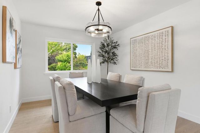 2740 Comstock Circle, Belmont, CA 94002
