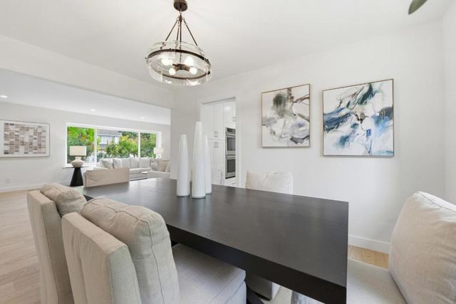2740 Comstock Circle, Belmont, CA 94002