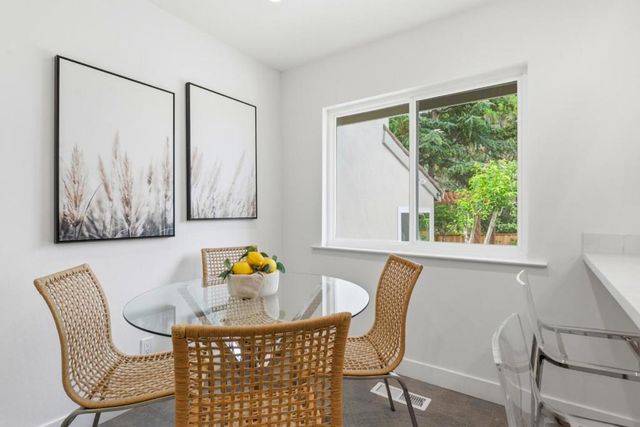 2740 Comstock Circle, Belmont, CA 94002