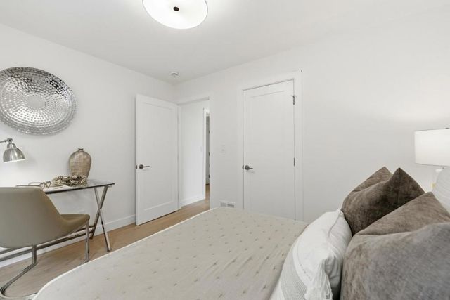 2740 Comstock Circle, Belmont, CA 94002