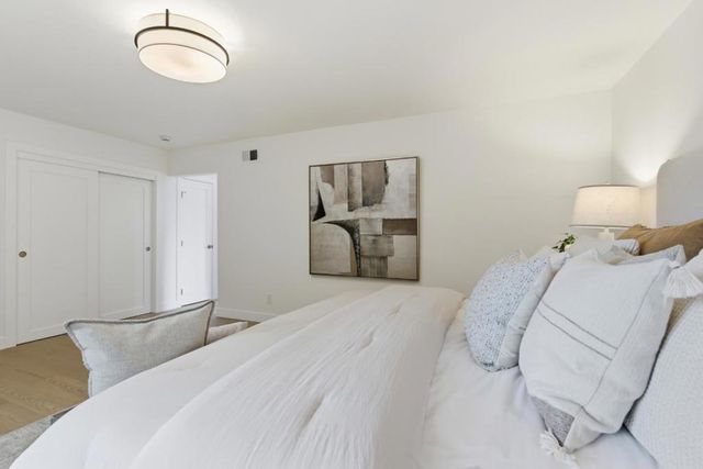 2740 Comstock Circle, Belmont, CA 94002