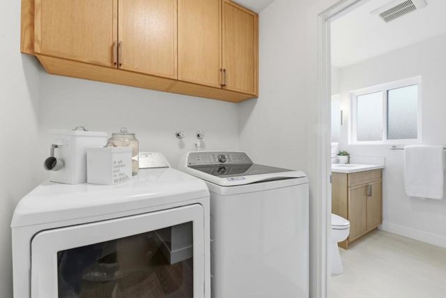 2740 Comstock Circle, Belmont, CA 94002