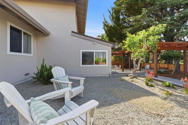 2740 Comstock Circle, Belmont, CA 94002