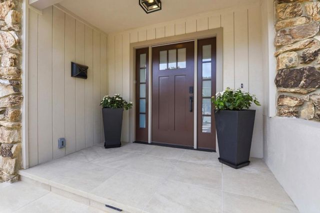 2740 Comstock Circle, Belmont, CA 94002