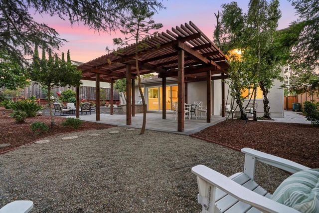 2740 Comstock Circle, Belmont, CA 94002