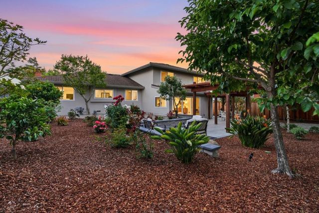 2740 Comstock Circle, Belmont, CA 94002