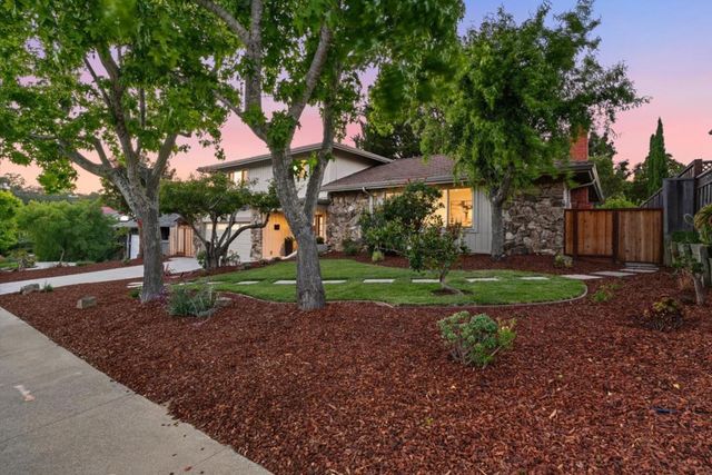 2740 Comstock Circle, Belmont, CA 94002