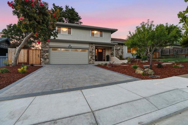 2740 Comstock Circle, Belmont, CA 94002