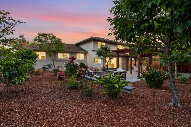 2740 Comstock Circle, Belmont, CA 94002