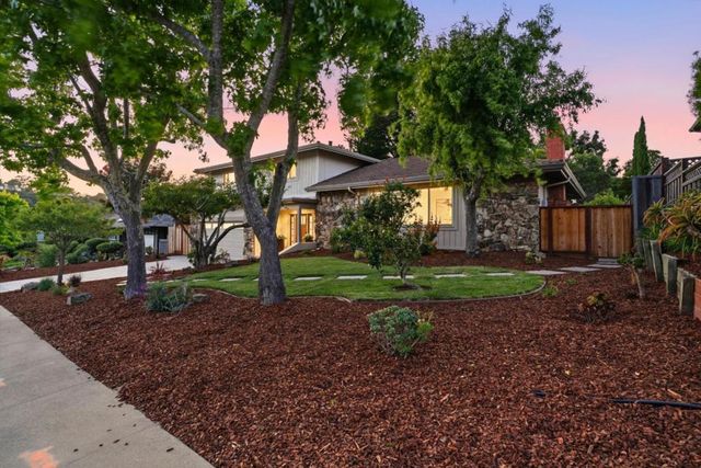 2740 Comstock Circle, Belmont, CA 94002