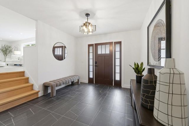 2740 Comstock Circle, Belmont, CA 94002