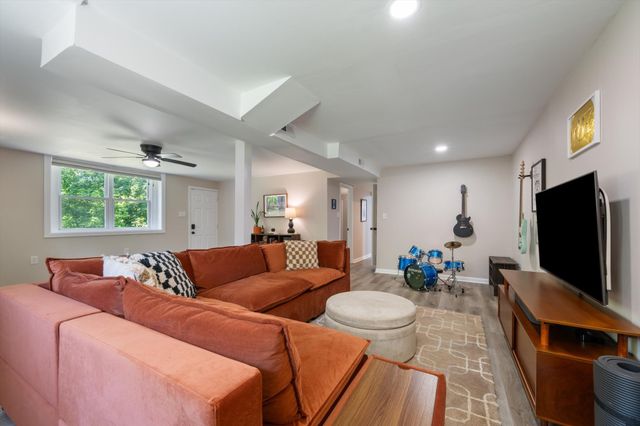 4848 Whittier Dr, Old Hickory, TN 37138