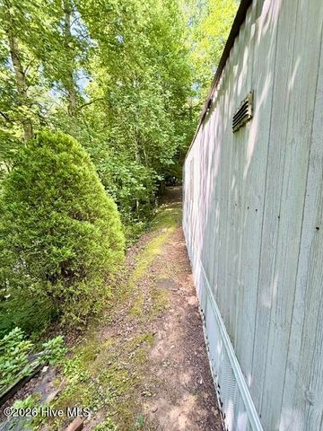 89 Dog Hollow Hollow, Robbinsville, NC 28771