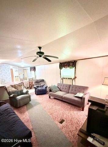 89 Dog Hollow Hollow, Robbinsville, NC 28771