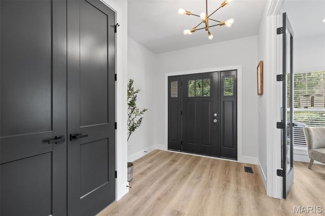 403 Rayburn Avenue, St Louis, MO 63127