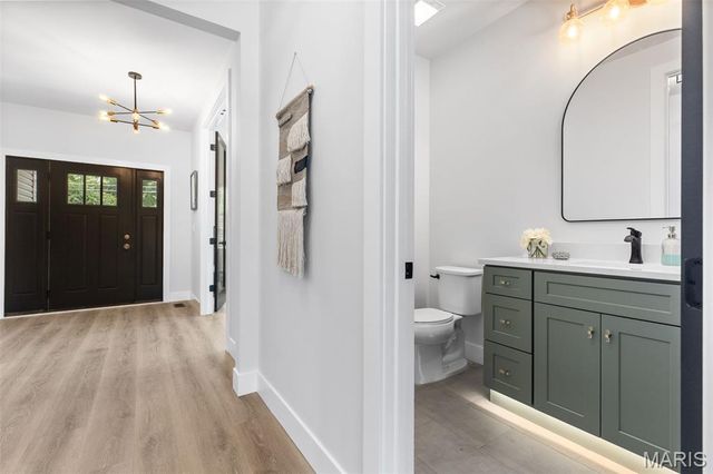 403 Rayburn Avenue, St Louis, MO 63127