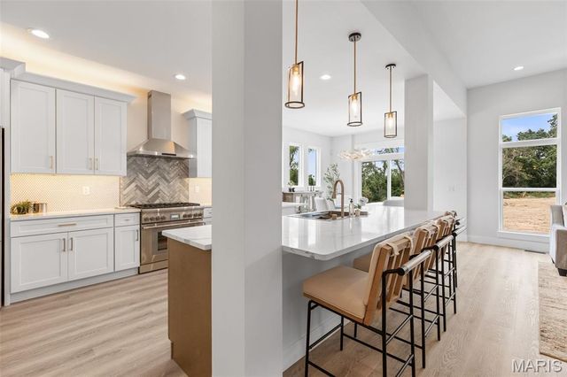 403 Rayburn Avenue, St Louis, MO 63127