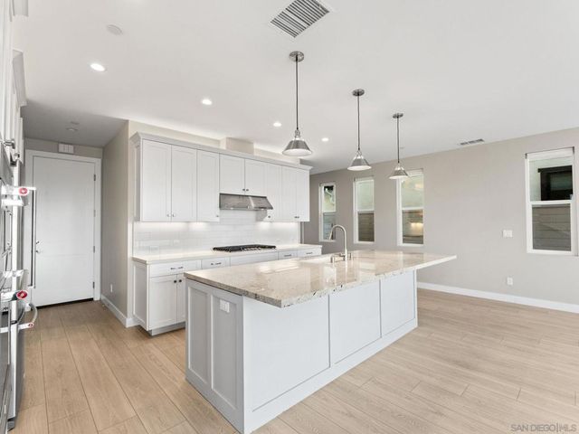 2954 Copley Ave, San Diego, CA 92116