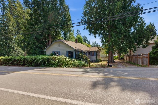 2714 204th Street SW, Lynnwood, WA 98036